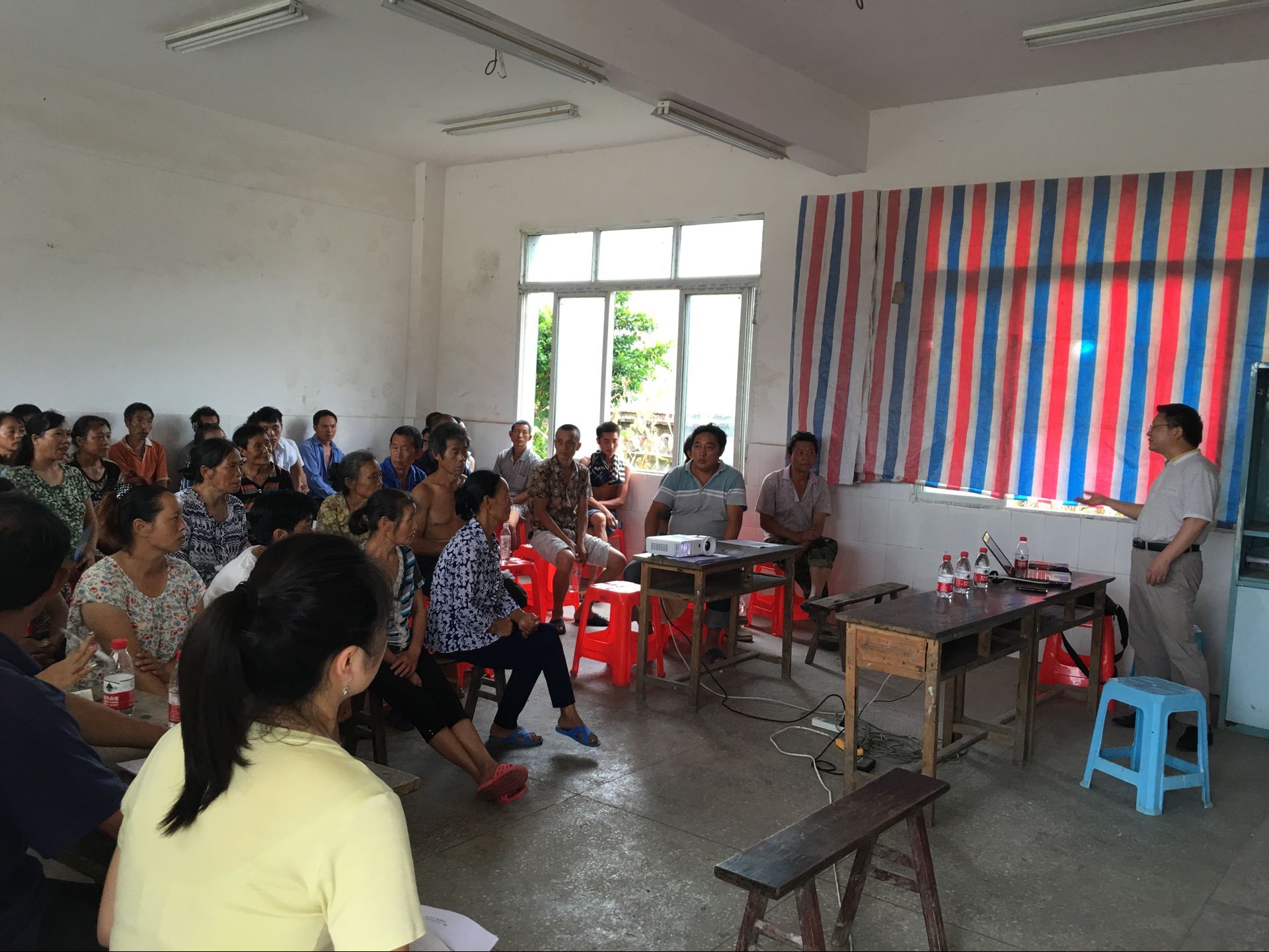 種植技術送下鄉 助力村民早脫貧