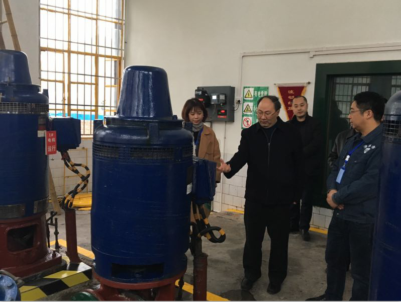 歲寒時節見真情 寒冬慰問暖人心