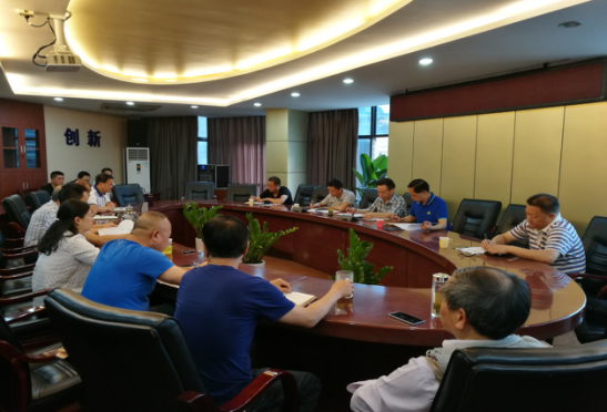 市水務局黨委書記董大華一行到集團公司調研