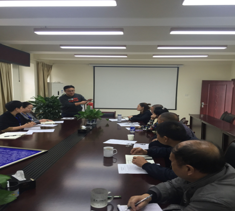 臨港公司營銷部開展安全知識和業務培訓