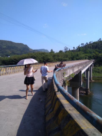 勤勤懇懇為工作，認認真真為百姓