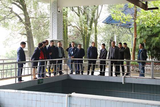 住建部專家組對我司創建國家園林城市工作進行實地考查