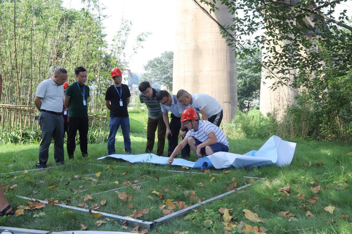 集團公司領導調研七星山居民供水工程