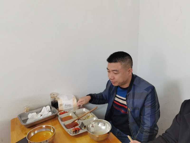 強監(jiān)督,重引導(dǎo),杜絕“舌尖上的浪費”