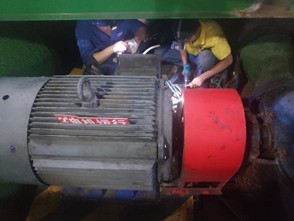 通宵奮戰，順利完成一水廠泵站電氣改造