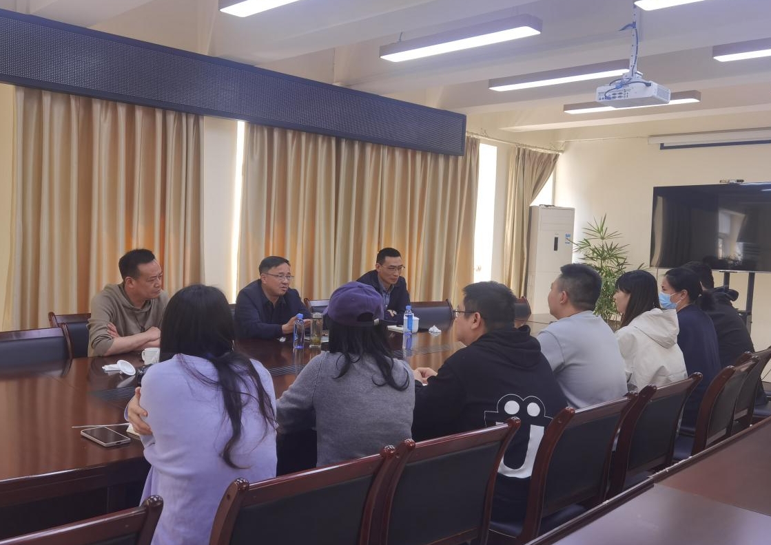 清源水務(wù)公司黨委書記、董事長(zhǎng)周燕賓一行前往臨港公司開展工作指導(dǎo)