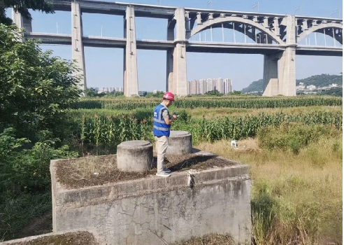 清源水務公司開展2025年夏季沿江輸水管道專項巡檢維護工作